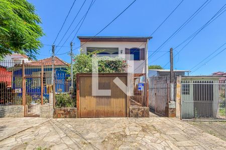 Fachada de casa à venda com 3 quartos, 150m² em São José, Porto Alegre