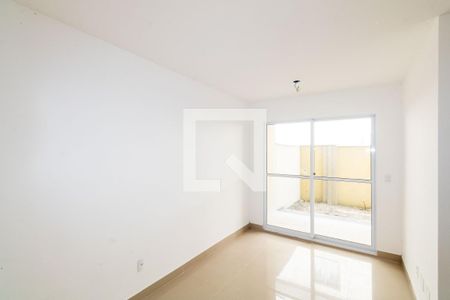 Sala de apartamento para alugar com 2 quartos, 42m² em Inhoaíba, Rio de Janeiro