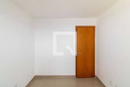 Quarto 2 de apartamento para alugar com 2 quartos, 42m² em Inhoaíba, Rio de Janeiro