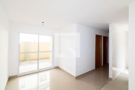 Sala de apartamento para alugar com 2 quartos, 42m² em Inhoaíba, Rio de Janeiro