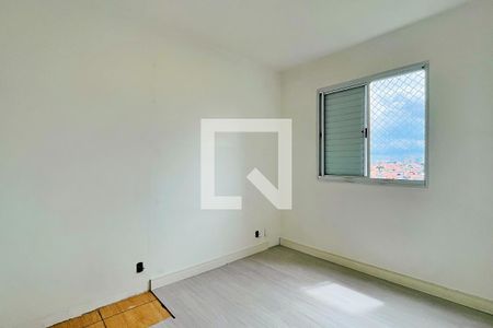 Quarto 1 de apartamento para alugar com 2 quartos, 43m² em Jardim Cocaia, Guarulhos