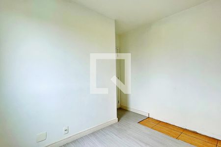 Quarto 1 de apartamento para alugar com 2 quartos, 43m² em Jardim Cocaia, Guarulhos