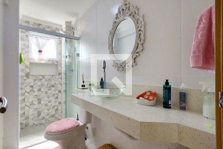 Banheiro da Suíte de apartamento para alugar com 2 quartos, 72m² em Vila Caiçara, Praia Grande