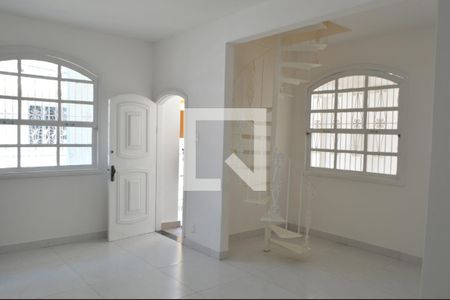 Sala de casa de condomínio para alugar com 3 quartos, 190m² em Freguesia (jacarepaguá), Rio de Janeiro