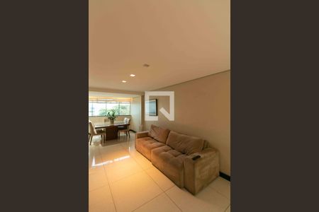 Sala de TV de apartamento à venda com 3 quartos, 180m² em Santa Branca, Belo Horizonte