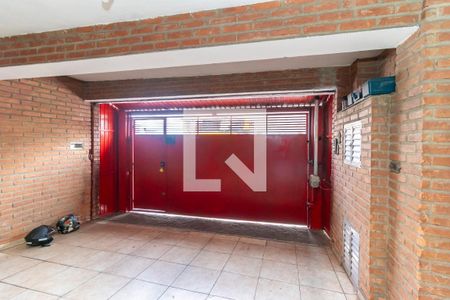Garagem de casa à venda com 4 quartos, 145m² em Jardim Marabá, São Paulo