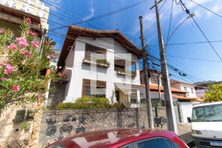 Fachada de casa à venda com 5 quartos, 539m² em Fonseca, Niterói