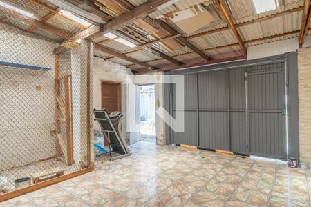 Garagem de casa à venda com 4 quartos, 200m² em São José, Porto Alegre