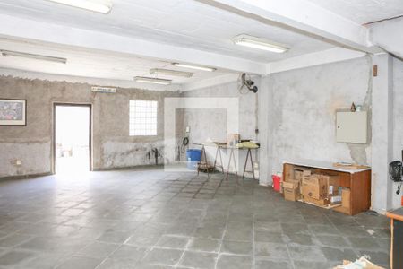 Salão 2 de casa para alugar com 3 quartos, 400m² em Vila Romana, São Paulo