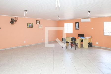 Salão de casa para alugar com 3 quartos, 400m² em Vila Romana, São Paulo
