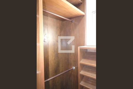 Closet Suíte 2 de apartamento à venda com 4 quartos, 195m² em Jardim Paulista, São Paulo