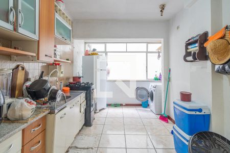 Cozinha de apartamento à venda com 2 quartos, 56m² em Teresópolis, Porto Alegre