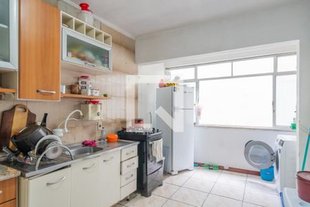 Cozinha de apartamento à venda com 2 quartos, 56m² em Teresópolis, Porto Alegre