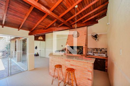 Área da churrasqueira de casa à venda com 5 quartos, 200m² em Sarandi, Porto Alegre