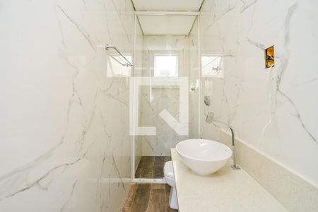 Banheiro da Suíte de casa à venda com 5 quartos, 200m² em Sarandi, Porto Alegre