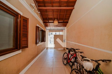 Garagem de casa à venda com 5 quartos, 200m² em Sarandi, Porto Alegre