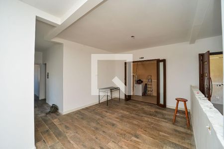 Sala de casa à venda com 5 quartos, 200m² em Sarandi, Porto Alegre