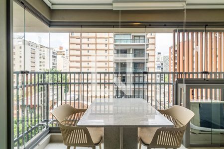 Varanda de kitnet/studio para alugar com 1 quarto, 24m² em Paraíso, São Paulo