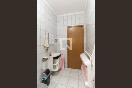 Banheiro de casa à venda com 2 quartos, 160m² em Vila Danubio Azul, São Paulo