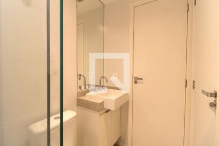 Banheiro da Suíte 1 de apartamento para alugar com 2 quartos, 39m² em Indianópolis, São Paulo