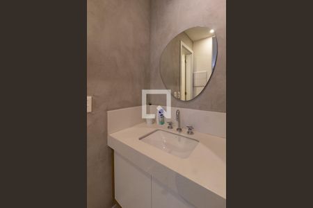 Banheiro social de apartamento à venda com 1 quarto, 50m² em Ipanema, Rio de Janeiro