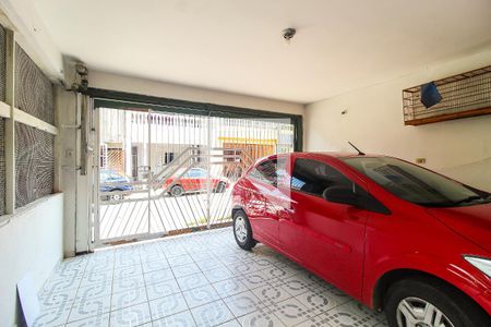 Garagem de casa à venda com 4 quartos, 250m² em Parque Guarani, São Paulo