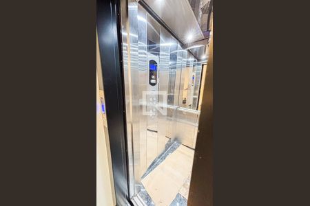 Elevador de apartamento à venda com 3 quartos, 92m² em Vila Alpina, Santo André