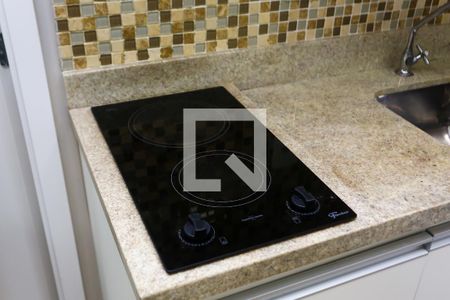 Cozinha de kitnet/studio para alugar com 1 quarto, 35m² em Real Parque, São Paulo