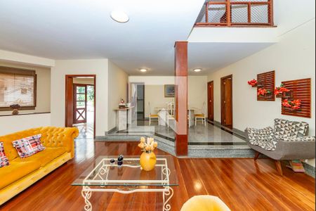 Sala 1 de casa à venda com 4 quartos, 282m² em Buritis, Belo Horizonte