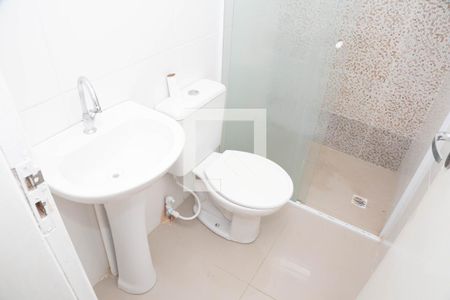 Banheiro Social de apartamento à venda com 2 quartos, 47m² em Vila Bremen, Guarulhos