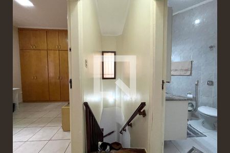 Escada de casa à venda com 2 quartos, 143m² em Mirandópolis, São Paulo