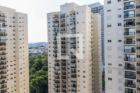 Vista da Suíte de apartamento à venda com 3 quartos, 94m² em Jardim Tupanci, Barueri