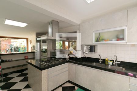 Cozinha de casa à venda com 3 quartos, 224m² em Santa Amelia, Belo Horizonte
