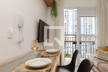 Sala/ Cozinha de apartamento para alugar com 1 quarto, 27m² em Jardim Caravelas, São Paulo