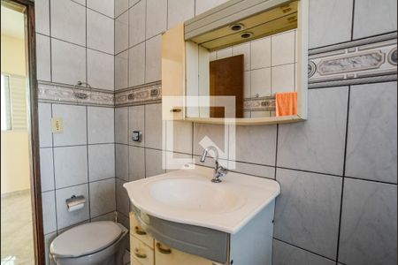 Banheiro da Suíte de casa à venda com 3 quartos, 189m² em Vila Lutécia, Santo André