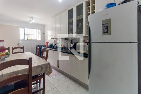 Cozinha de apartamento à venda com 3 quartos, 98m² em Vila Ivone, São Paulo