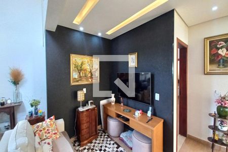 Sala de TV de casa de condomínio à venda com 5 quartos, 310m² em Swiss Park, Campinas