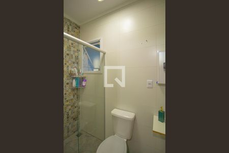 Banheiro de casa à venda com 2 quartos, 80m² em Harmonia, Canoas
