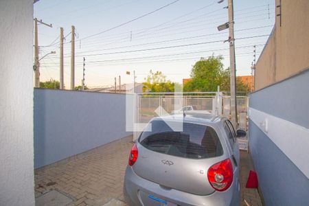 Garagem de casa à venda com 2 quartos, 80m² em Harmonia, Canoas