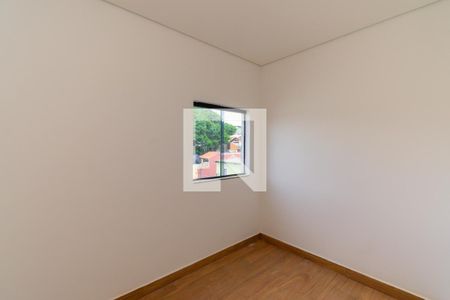 Quarto 1 de apartamento para alugar com 2 quartos, 30m² em Chácara Mafalda, São Paulo