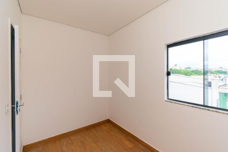 Quarto 1 de apartamento para alugar com 2 quartos, 30m² em Chácara Mafalda, São Paulo