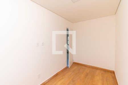 Quarto 2 de apartamento para alugar com 2 quartos, 30m² em Chácara Mafalda, São Paulo