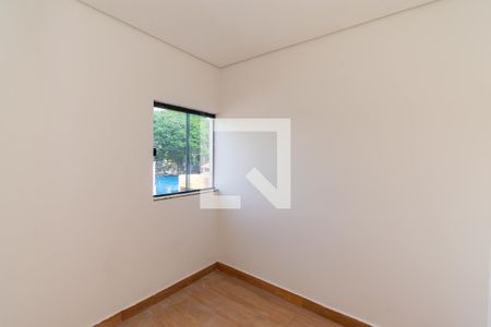 Quarto 1 de apartamento para alugar com 2 quartos, 30m² em Chácara Mafalda, São Paulo