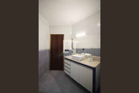 Banheiro Social de casa à venda com 4 quartos, 302m² em Jardim do Mar, São Bernardo do Campo
