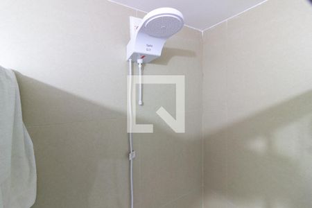 Banheiro de kitnet/studio para alugar com 1 quarto, 24m² em Pinheiros, São Paulo