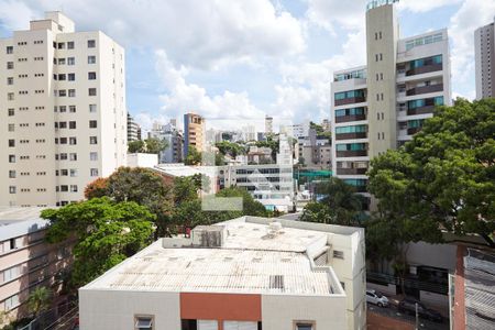Vista da Suíte de apartamento à venda com 2 quartos, 70m² em Santo Antônio, Belo Horizonte