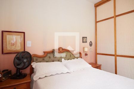 Suíte de apartamento à venda com 2 quartos, 70m² em Santo Antônio, Belo Horizonte