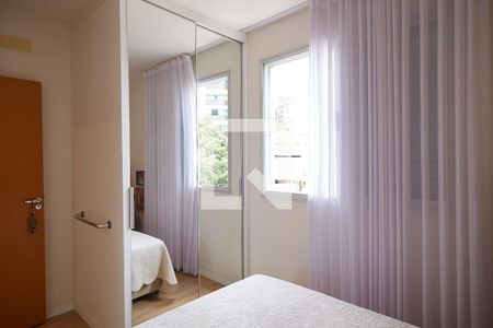 Suíte de apartamento à venda com 2 quartos, 70m² em Santo Antônio, Belo Horizonte