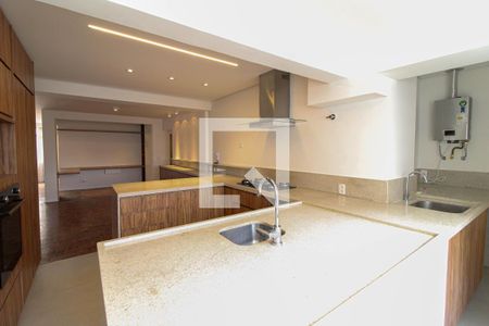 Cozinha de apartamento à venda com 2 quartos, 120m² em Chácara Itaim, São Paulo