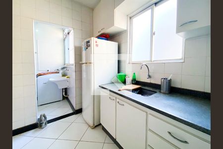 Cozinha de apartamento à venda com 3 quartos, 75m² em Havaí, Belo Horizonte